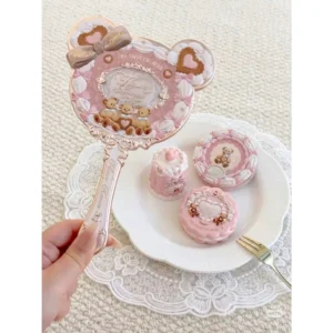 Gương Cầm Tay Gấu Hoa Biết – Flower Knows Sweetie Bear