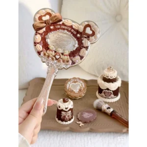 Gương Cầm Tay Gấu Hoa Biết – Flower Knows Sweetie Bear